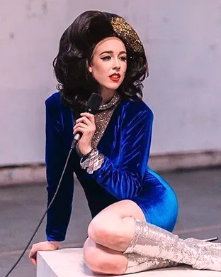 Allie X Dallas