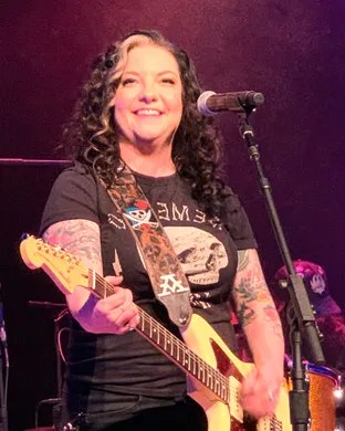Ashley Mcbryde Fort Worth