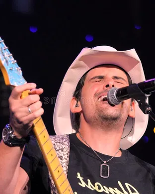 Brad Paisley Ennis