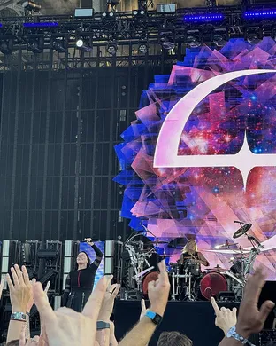 Flyleaf Dallas
