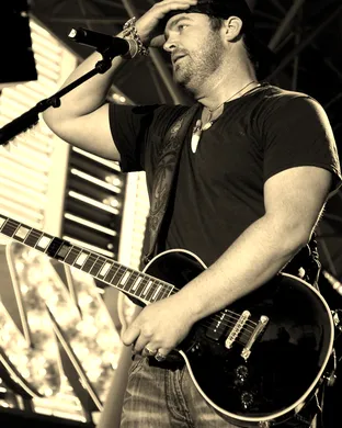 Lee Brice Fort Worth
