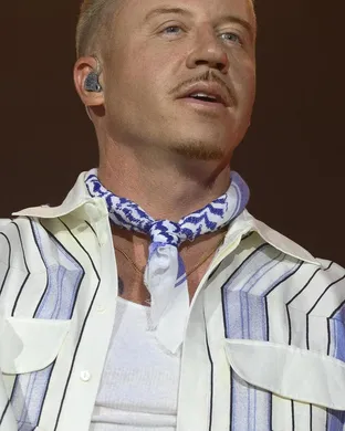 Macklemore Arlington