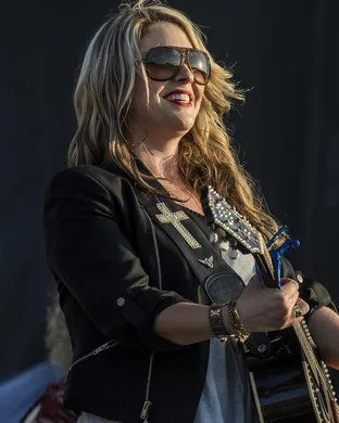 Sunny Sweeney Plano